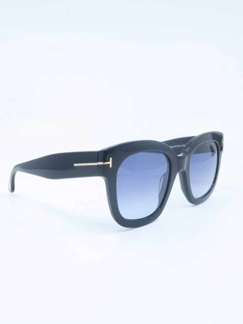 Tom Ford TF613 Eco 01W Beatrix-02 Black-Gradient, New Square Women's Sunglasses.
